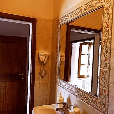 Фермерский дом Podere Cartaio Bio Farm, Private Pool, Airc Сан-Рокко-а-Пилли